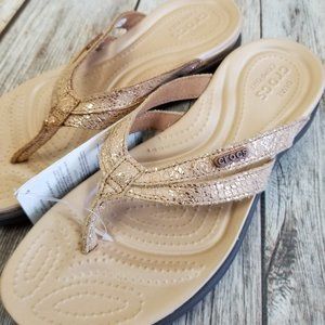 CROCS Capri Strappy Flip Flop Thong Sandals Bronze Expresso Metallic